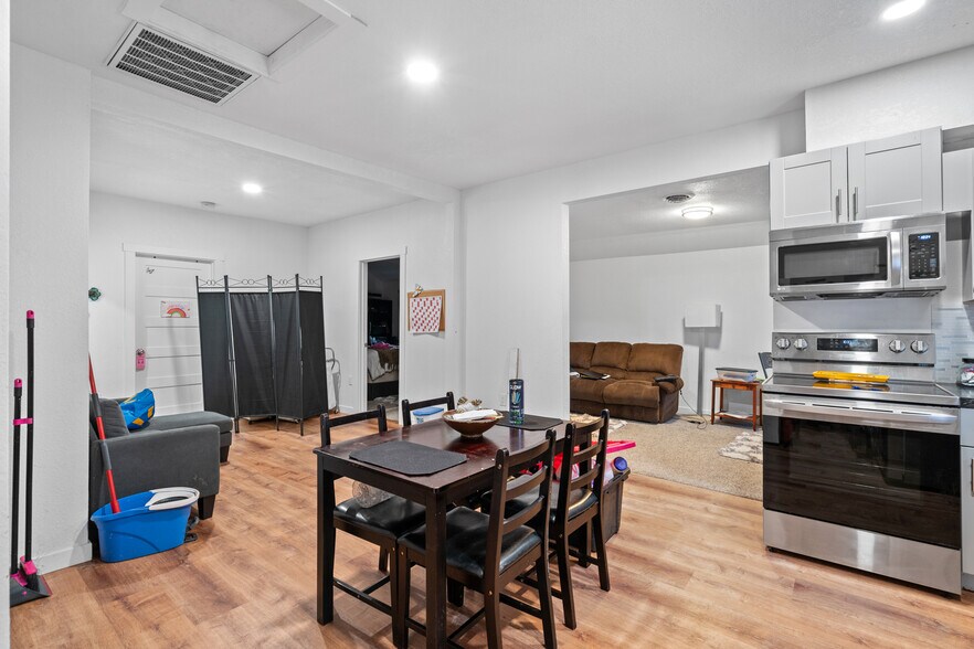 More Photos Of 105 Arcade, Lexington Apartments For Sale
