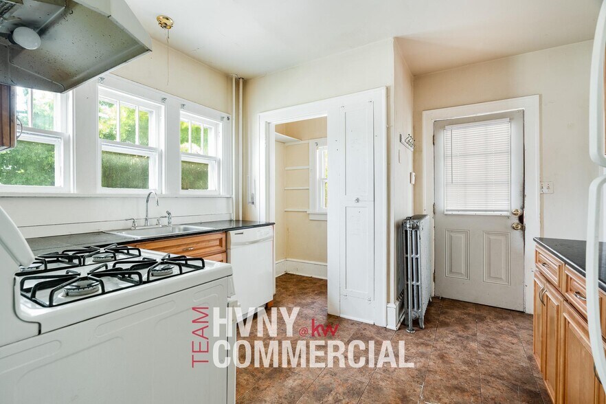 More Photos Of 1978 South Rd, Poughkeepsie Medical For Sale