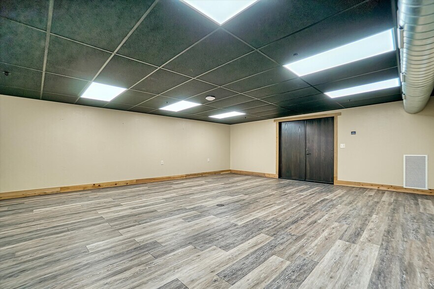 More Photos Of 23894 S Frontage Rd, Weatherford Bar For Sale