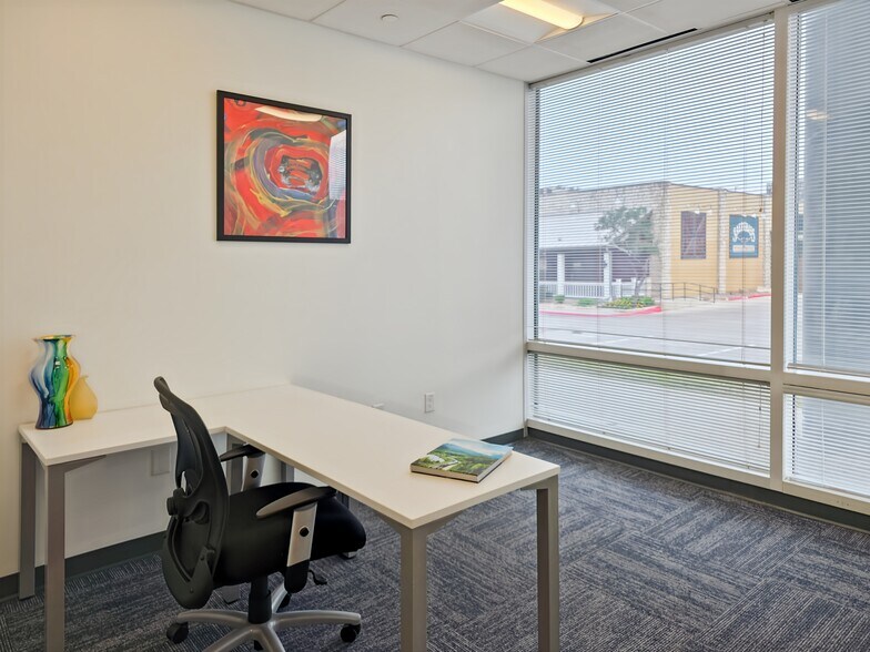 More Photos Of 40 NE Loop 410, San Antonio Coworking Space