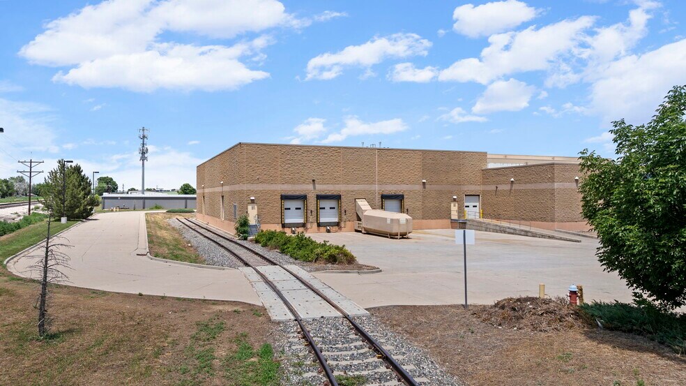 More Photos Of 801 N 2nd St, Berthoud Distribution For Lease