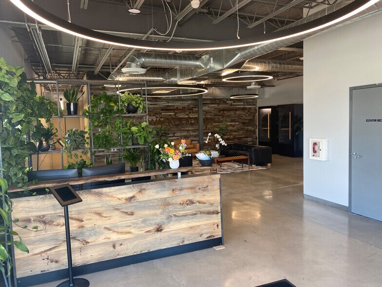 More Photos Of 1553 W 9000 S, West Jordan Department Store For Sale