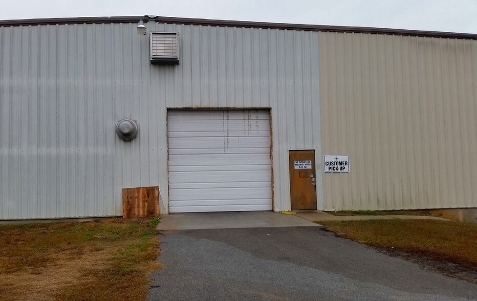 1702 Chicopee Rd, Benson, NC 27504 Industrial For Lease