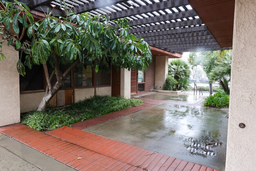 More Photos Of 1365 W Foothill Blvd, Upland Office For Sale