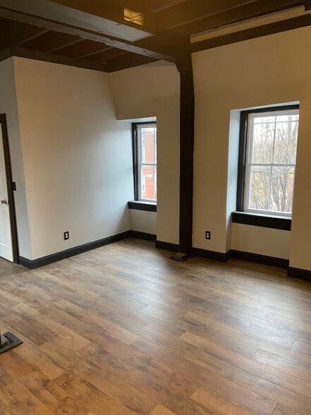 More Photos Of 1926 Cherokee St, Saint Louis Storefront Retail Residential For Sale