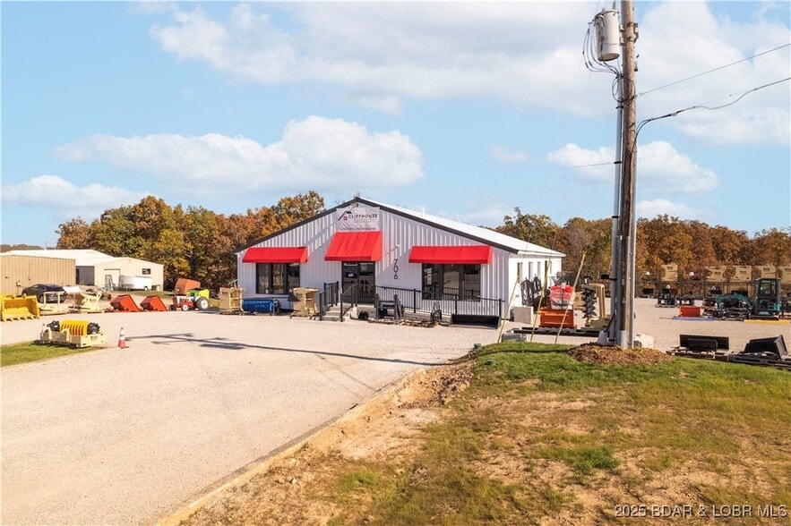 More Photos Of 706 N Main St, Gravois Mills General Retail For Sale