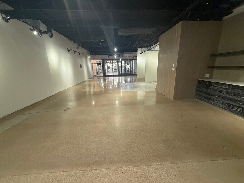 More Photos Of 1403 Slocum St, Dallas Apartments For Lease