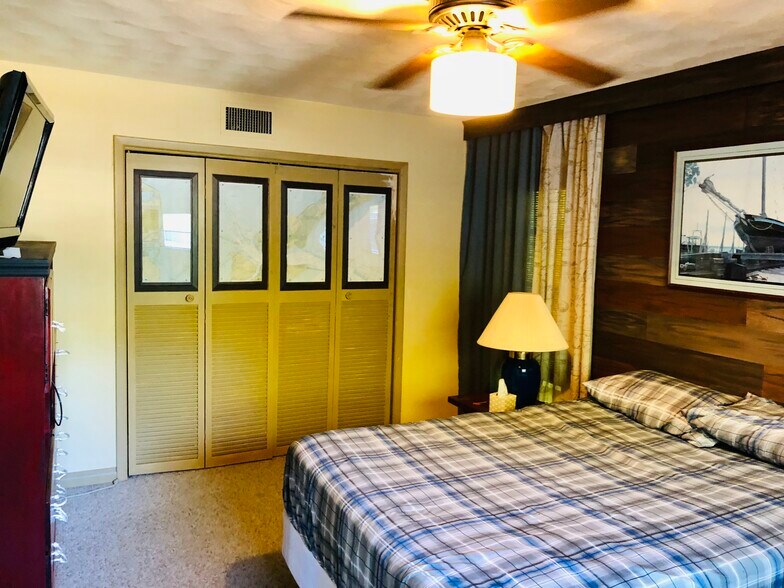 More Photos Of 815 2nd Ave NW, Largo Apartments For Sale