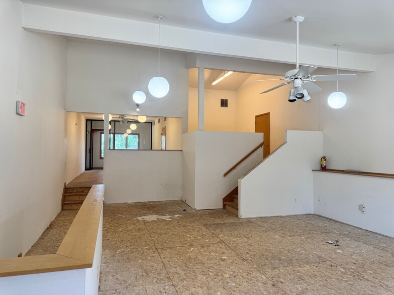 More Photos Of 421 S Park St, Madison Freestanding For Sale