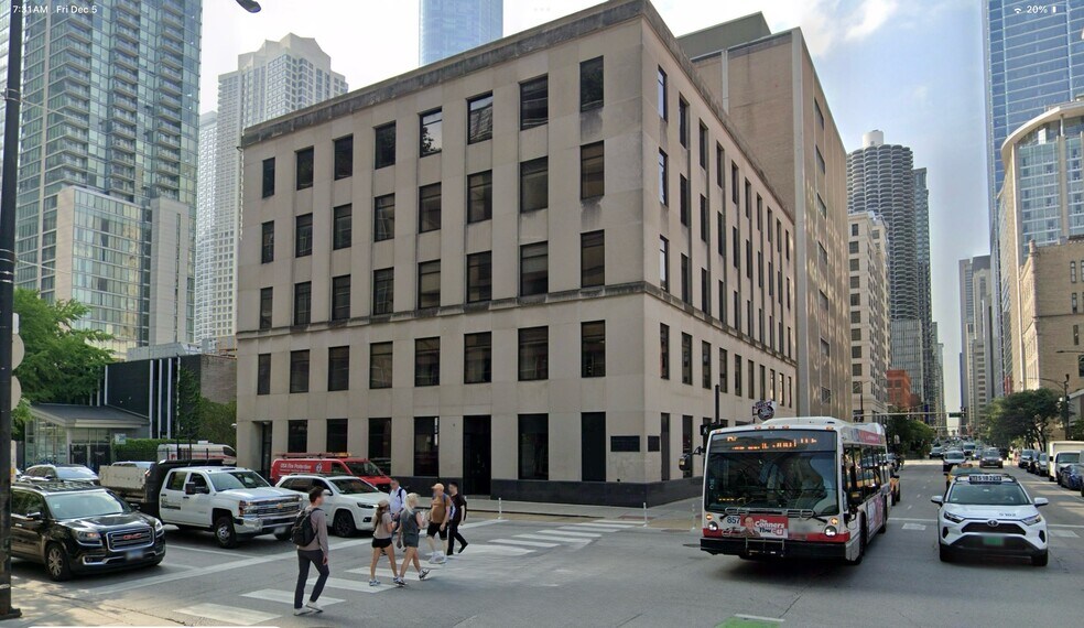 More Photos Of 515 N Dearborn St, Chicago Office For Sale