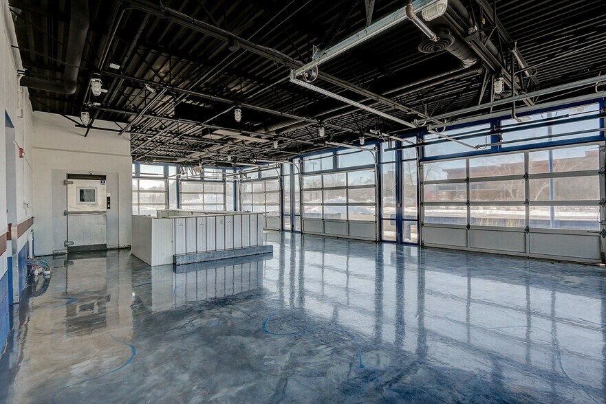 More Photos Of 2259 Deming Way, Middleton Restaurant For Sale