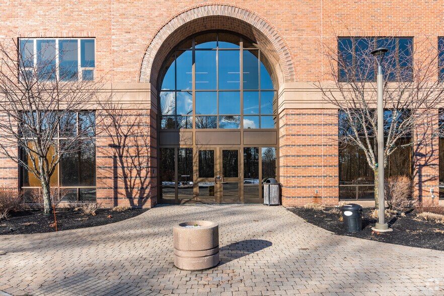 More Photos Of 225 Gorham Rd, South Portland Office For Lease