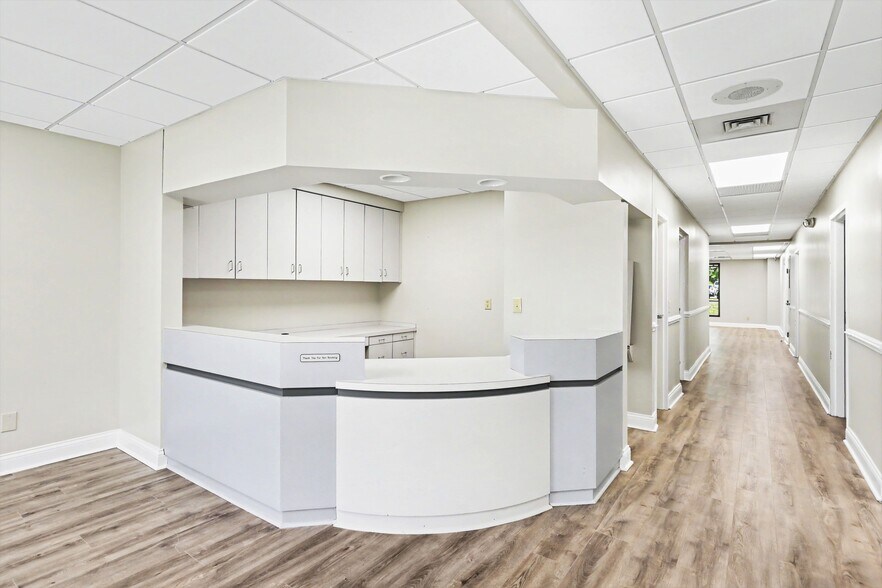 More Photos Of 470 Lake Concord Rd NE, Concord Medical For Lease