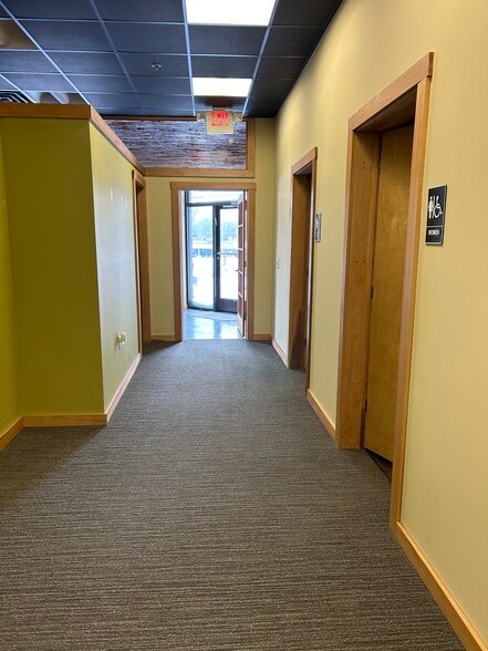 More Photos Of 422 US Highway 22 W, White House Station Storefront Retail Office For Lease