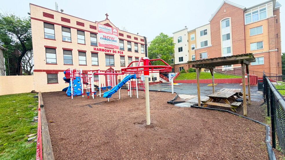 More Photos Of 62 T Street NE, Washington Schools For Lease