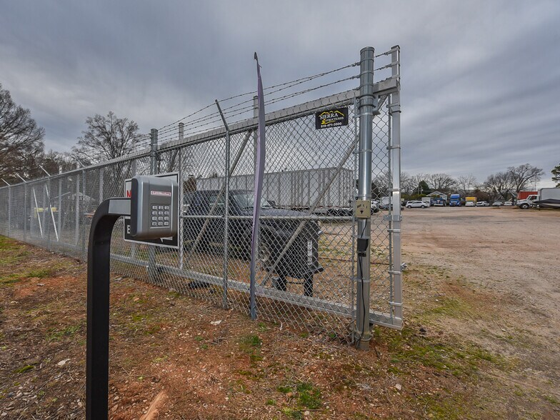 More Photos Of 5108 Western Blvd, Raleigh Land For Lease