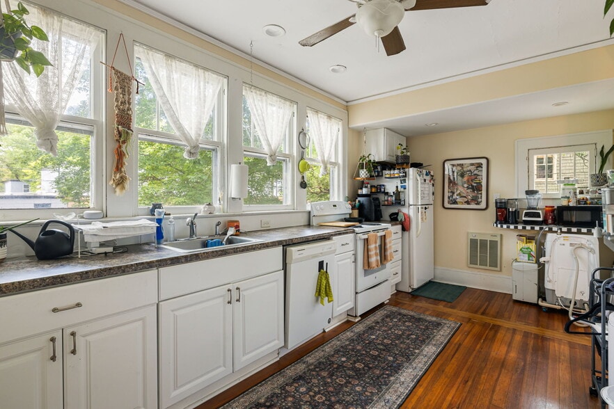 More Photos Of 295 E Chestnut St, Asheville Apartments For Sale