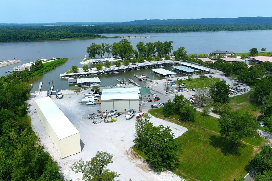 Primary Photo Of 6247 Highway V, Saint Charles Marina For Sale