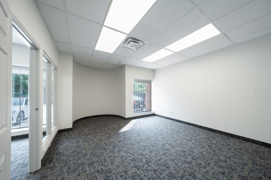 More Photos Of 445 Milner Ave, Toronto Warehouse For Lease