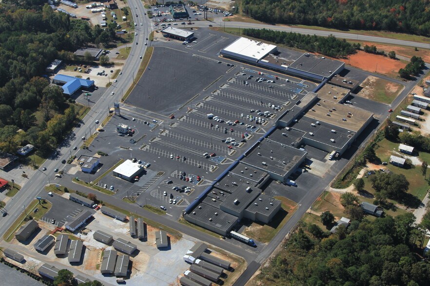 More Photos Of 3700 Block Pepperell Pky, Opelika Unknown For Lease