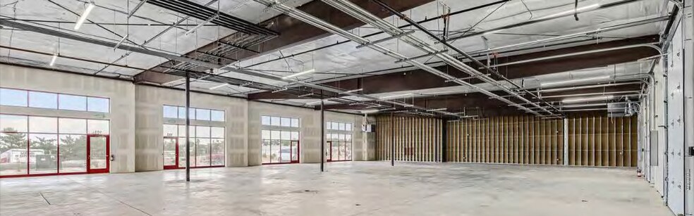 More Photos Of 18860 Clarke Rd, Parker Showroom For Lease