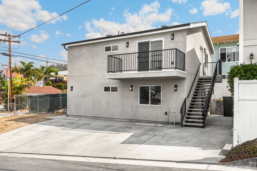 More Photos Of 102 E Avenida San Gabriel, San Clemente Multifamily For Sale