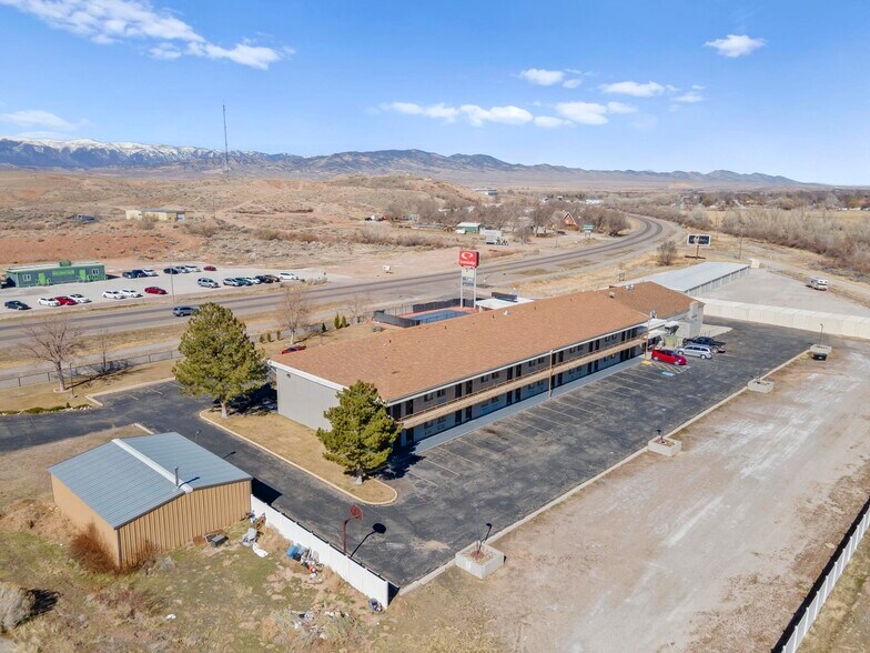 More Photos Of 1225 S State St, Salina Hotel For Sale