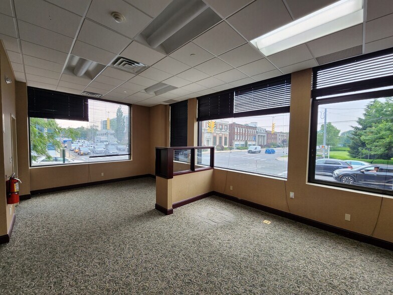 More Photos Of 210 Old Country Rd, Mineola Office For Lease
