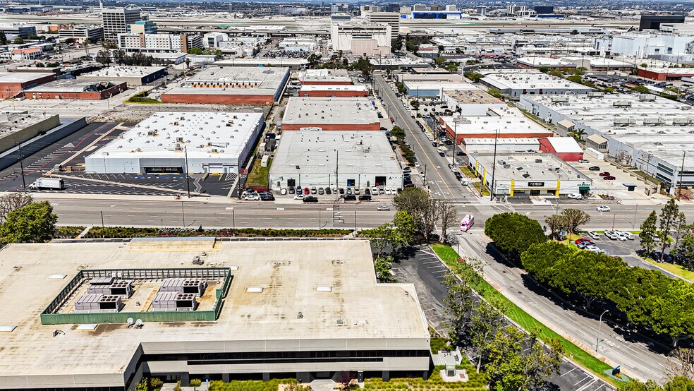 More Photos Of 601 Lairport St, El Segundo Manufacturing For Lease
