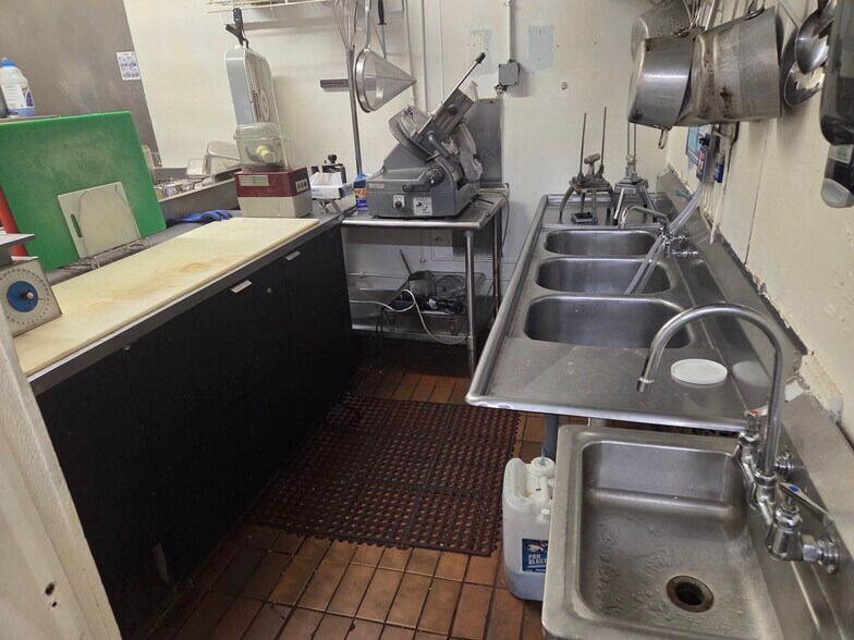 More Photos Of 1303 Del Prado Blvd S, Cape Coral Restaurant For Sale