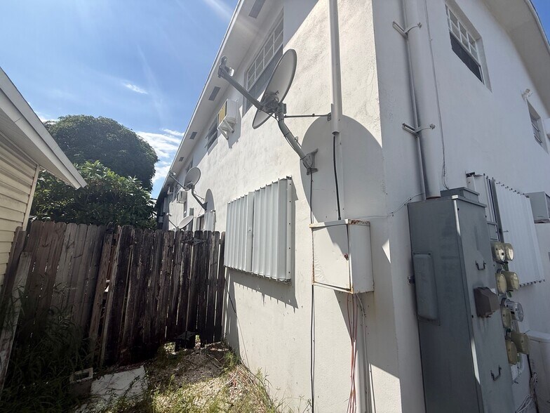 More Photos Of 430 N J St, Lake Worth Beach Apartments For Sale