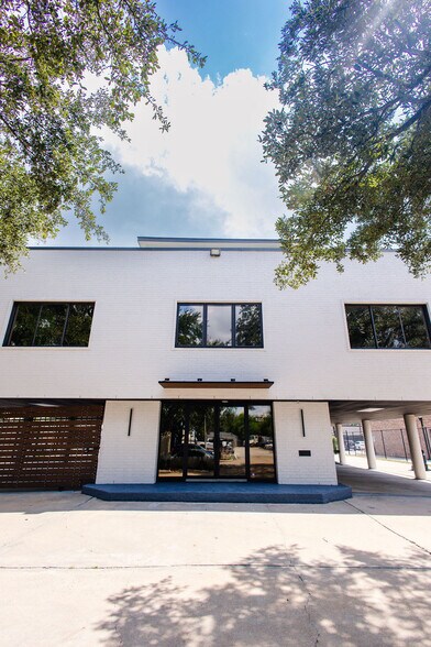 More Photos Of 8225 Westglen Dr, Houston Office For Sale