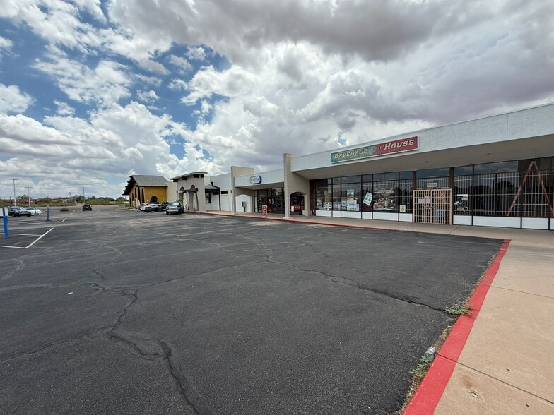 Primary Photo Of 1340-1360 N San Antonio Ave, Douglas Storefront For Lease