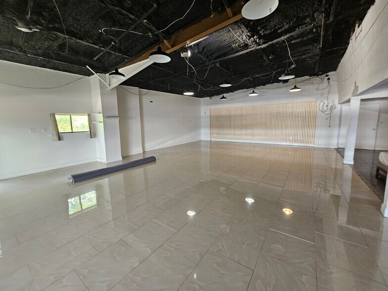 More Photos Of 1401 W Washington St, Orlando Warehouse For Lease