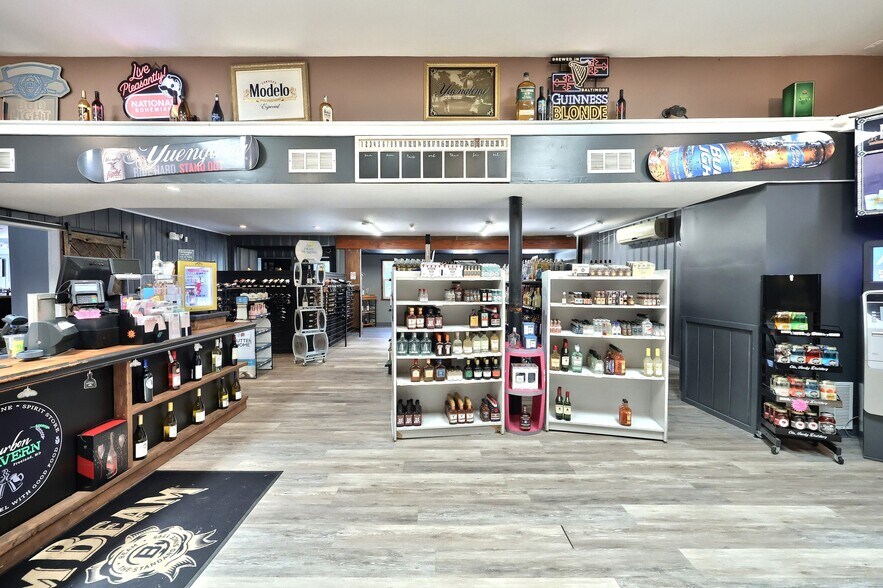 More Photos Of 21603 Middletown Rd, Freeland Freestanding For Sale