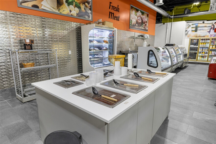 More Photos Of 14730 Champaign Rd, Allen Park Storefront Retail Office For Sale