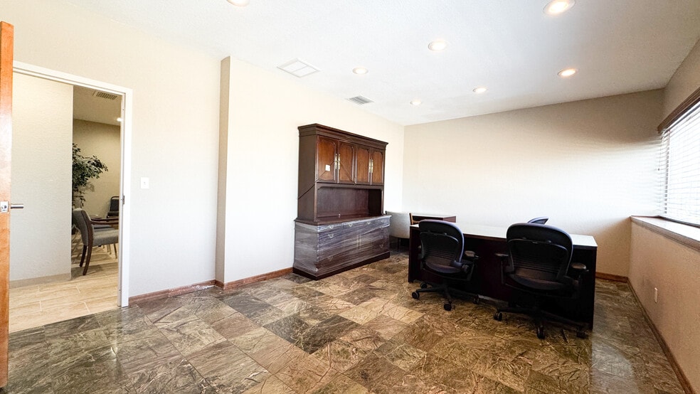 More Photos Of 3830 S Florida Ave, Lakeland Office For Lease