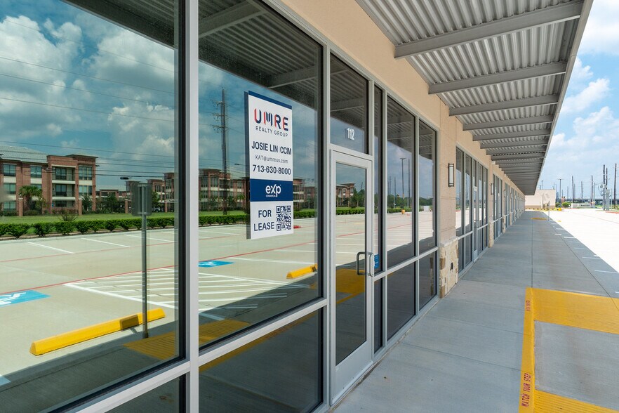 More Photos Of 23015 Colonial Pky, Katy Storefront Retail Office For Sale
