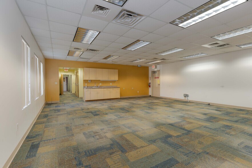 More Photos Of 402 Washington Ave, Iron River Bank For Sale