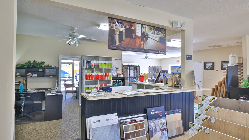 More Photos Of 4720 E Moody Blvd, Bunnell Freestanding For Sale