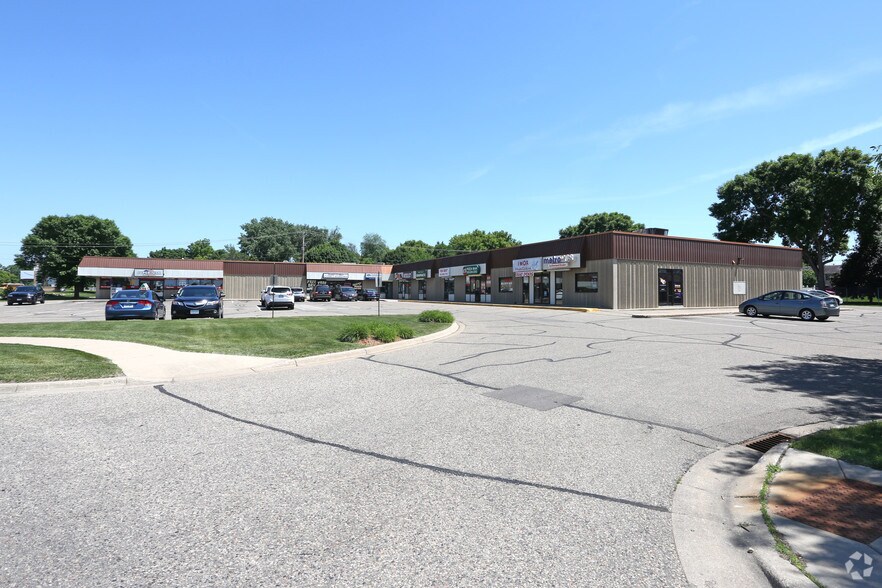 More Photos Of 4301-4395 Highway 13 W, Savage General Retail For Sale
