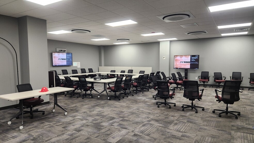 More Photos Of 980 James St, Syracuse Medical For Lease