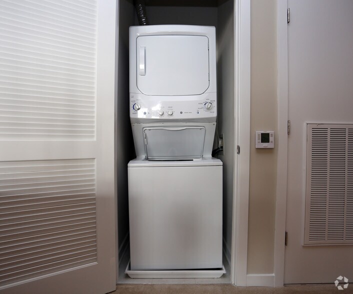 More Photos Of 101 N Wolfe St, Baltimore Apartments For Lease