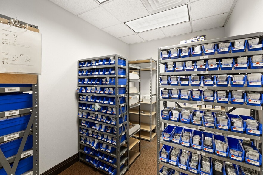 More Photos Of 7830 W Sahara Ave, Las Vegas Office For Sale