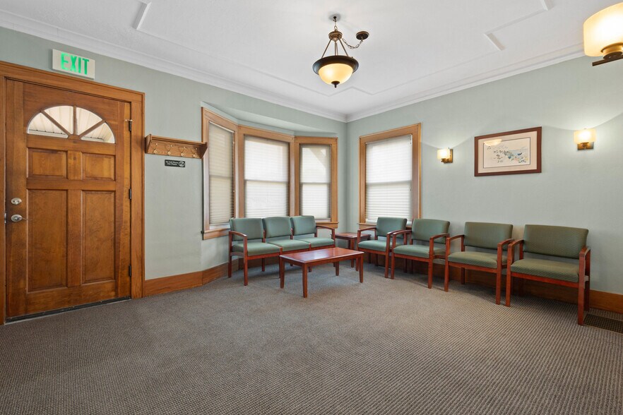 More Photos Of 62 Empire Blvd, Rochester Medical For Sale