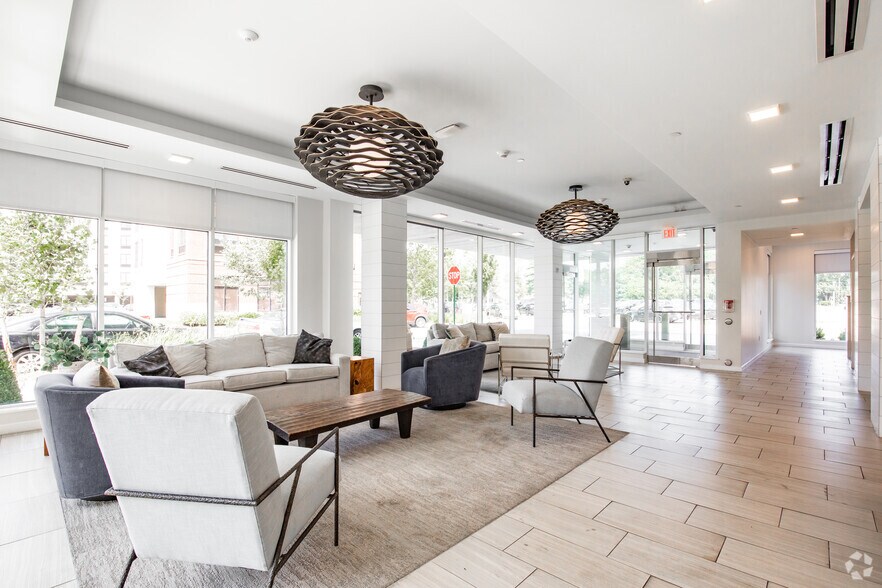 More Photos Of 10-40 Station Dr, Wyandanch Apartments For Lease