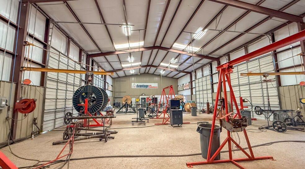 More Photos Of 1409 E County Road 120, Midland Warehouse For Lease