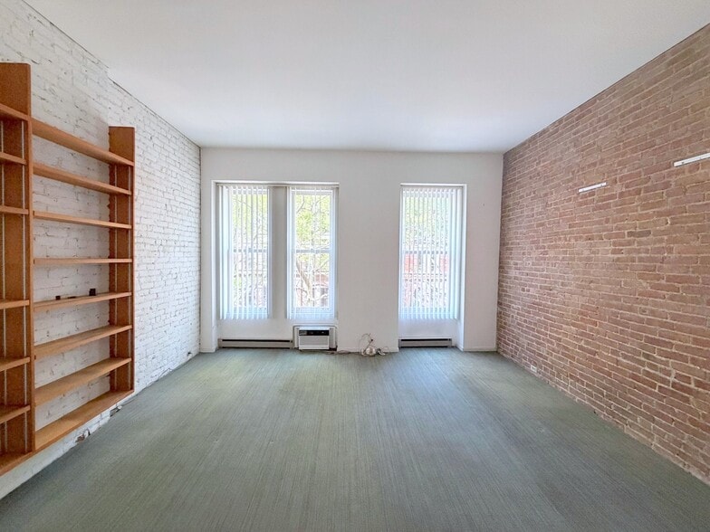 More Photos Of 161 W 88th St, New York Apartments For Lease