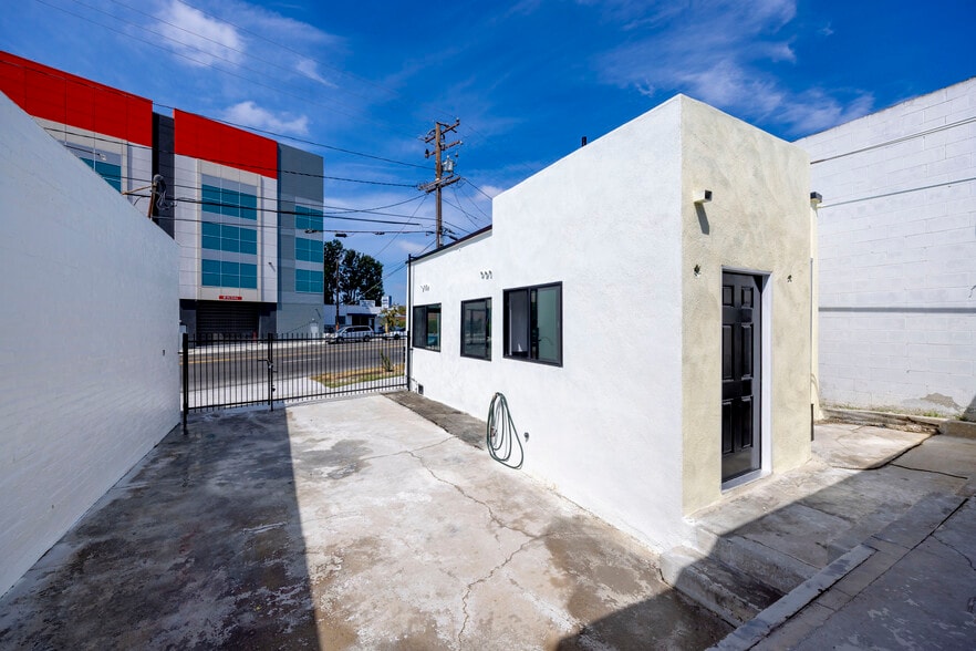 More Photos Of 718 Centinela Ave, Inglewood Storefront For Sale