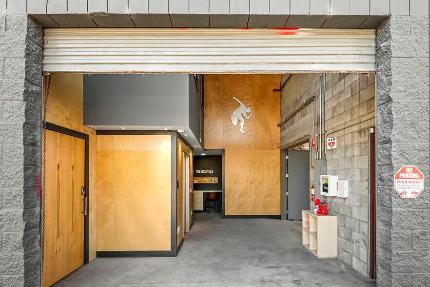 More Photos Of 5532 San Pablo Ave, Oakland Warehouse For Sale